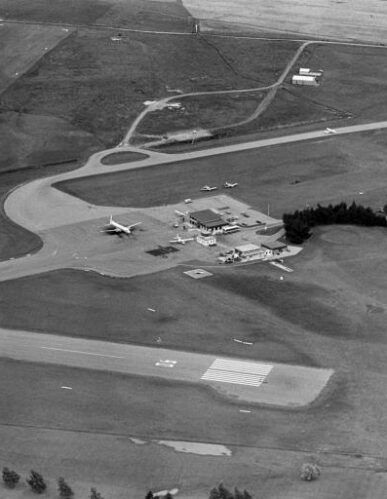 ll1135_queenstown_airport_p